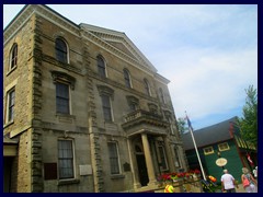 Niagara on the Lake - Old Court House Theatre, Queen St